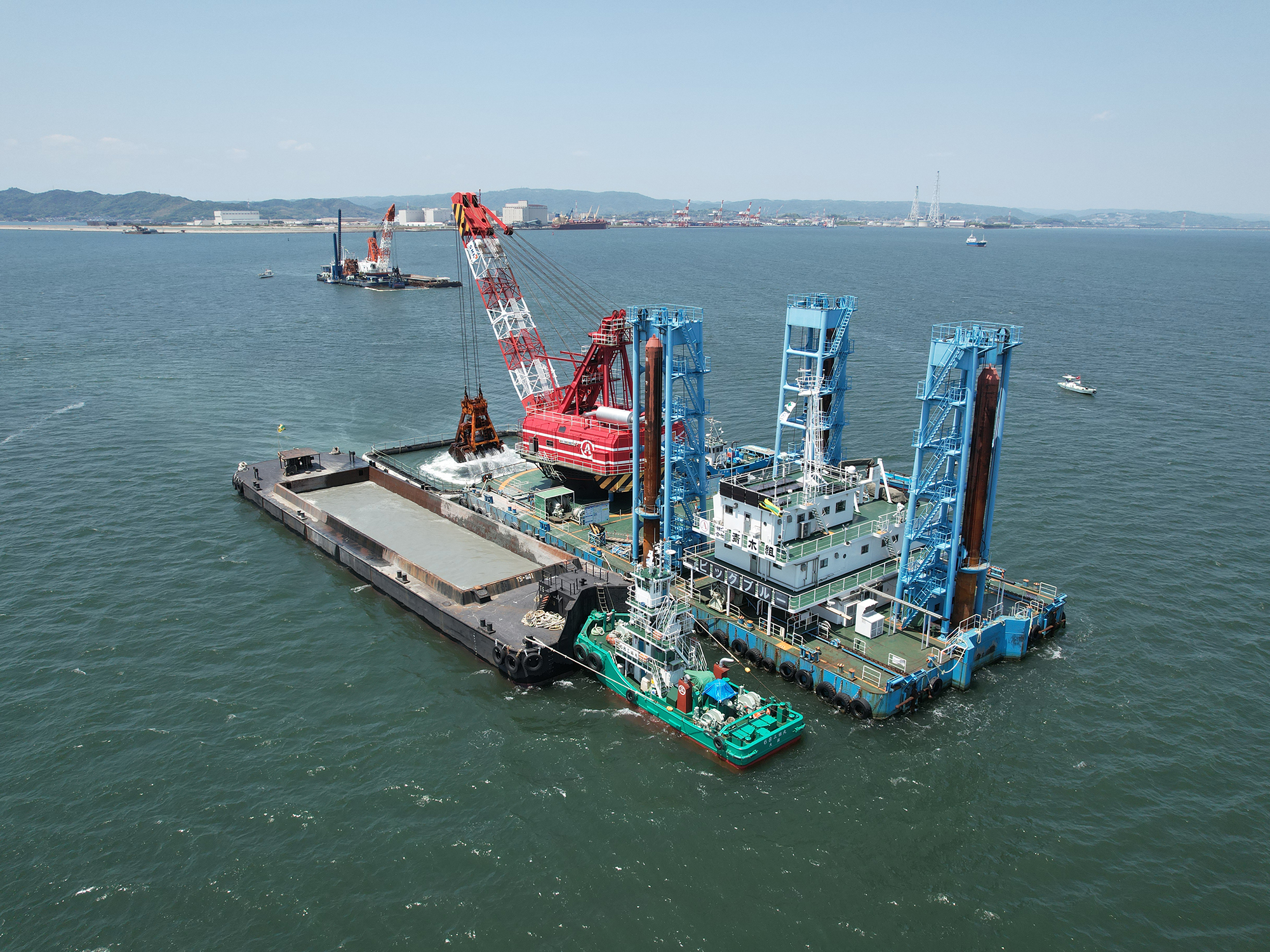 水島港水島玉島地区航路（-12m）浚渫工事（その3） | 天野産業株式